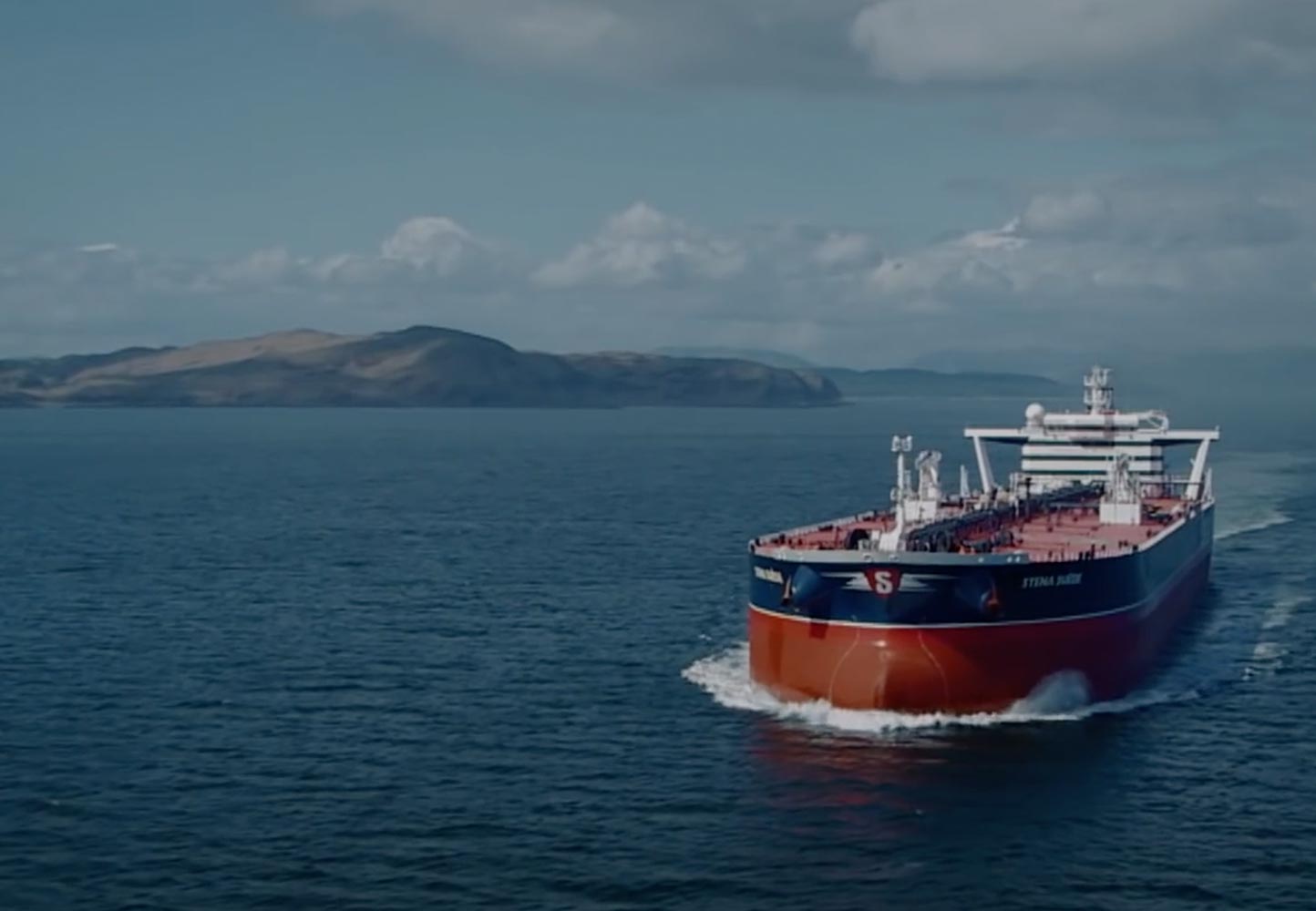 Thumbnail vessel at sea